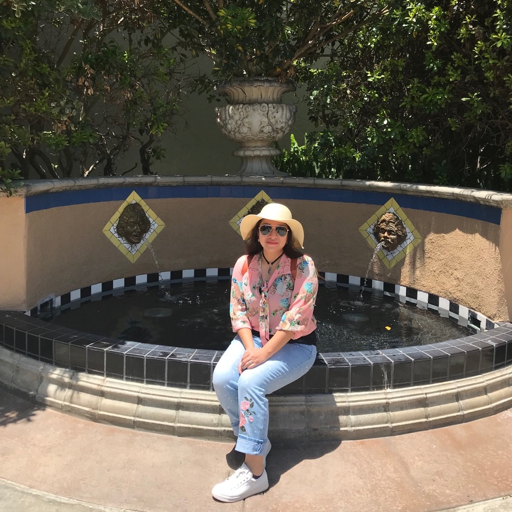 Meet your Posher, Debbie